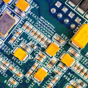 闪存内存价格价格狂跌致三星Q4利润下滑:但依然很赚