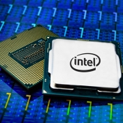Intel终于承认7nm落后了 2年内追不上AMD