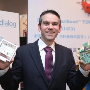 Dialog半导体推出超小蓝牙低功耗SoC及模块,助力连接未来十亿IoT设备